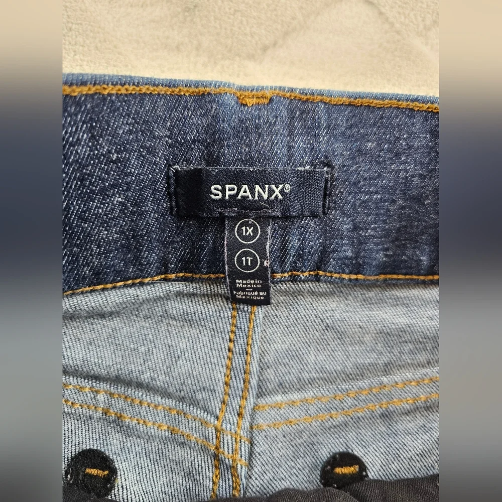 Spanx Shape EveryWear FLARE Raw Indigo Jeans Womens 1X Pull On Stretch - Picture 3 of 11